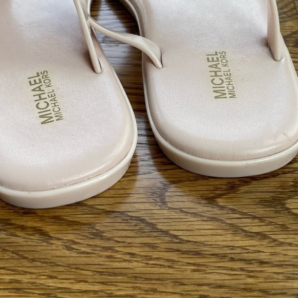 Michael Kors blush pink bow jelly thong flip flop sandal gold logo in size 7 - Picture 7 of 12